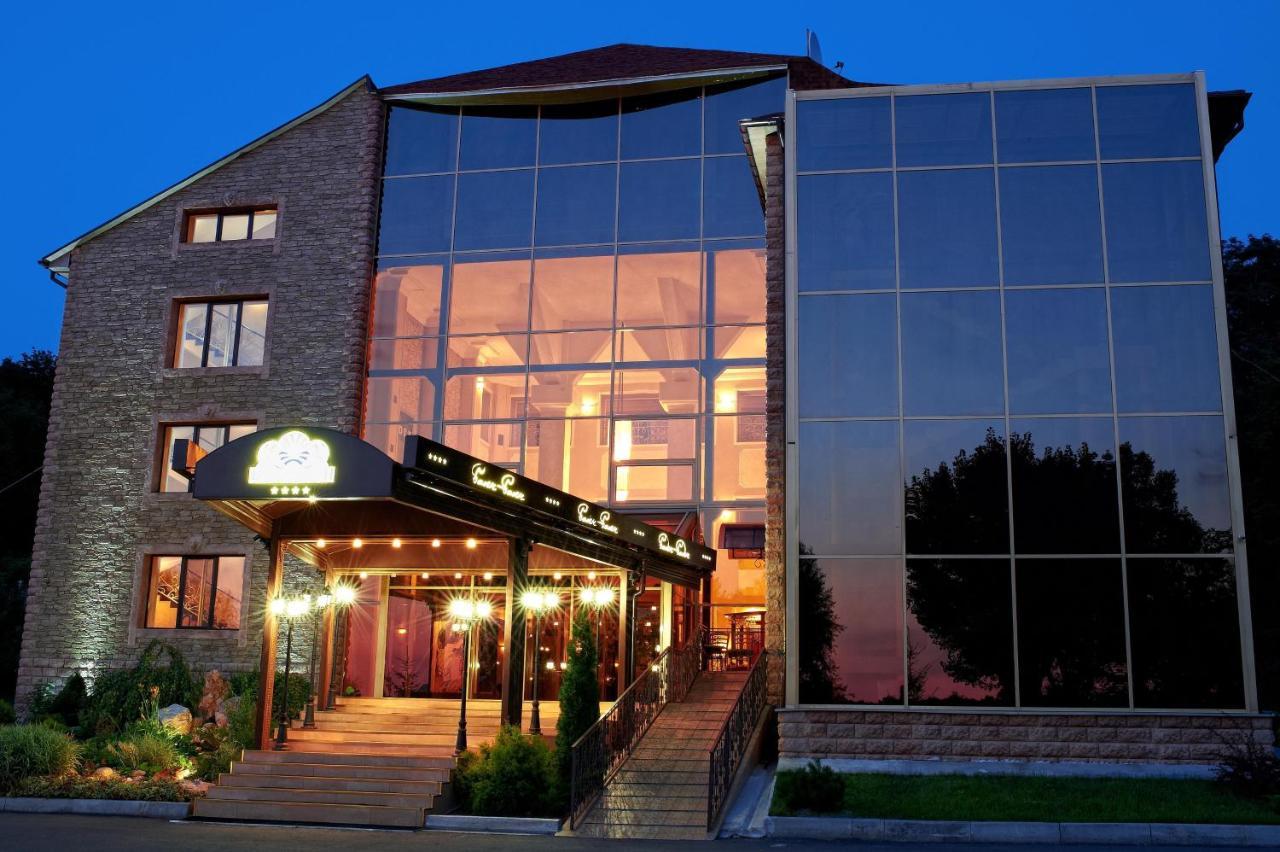 Baden-Baden Hotel Charków Zewnętrze zdjęcie